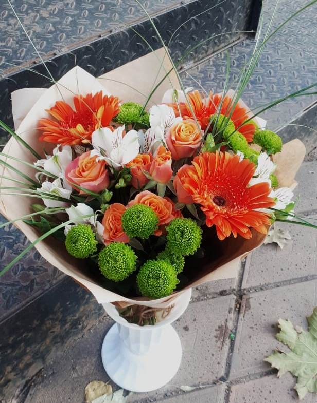 Букет цветов из: Герберы, Хризантемы, Альстромерии и Розы в Гаджиево