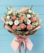 Букет цветов из:  Розы, Альстромерии и Лизиантусы в Гаджиево