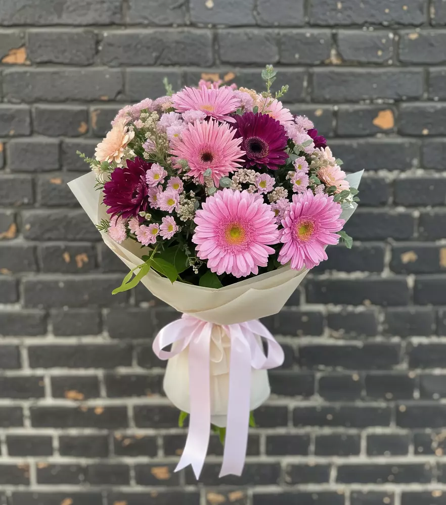 Букет цветов из: Герберы и Хризантемы в Гаджиево