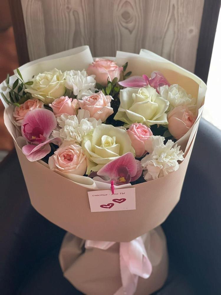 Букет цветов из: Орхидеи, Розы и Гвоздики в Гаджиево