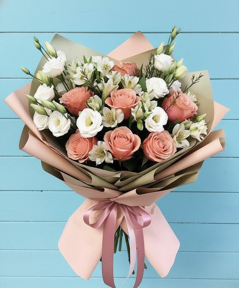 Букет цветов из: Розы, Альстромерии и Лизиантусы в Гаджиево