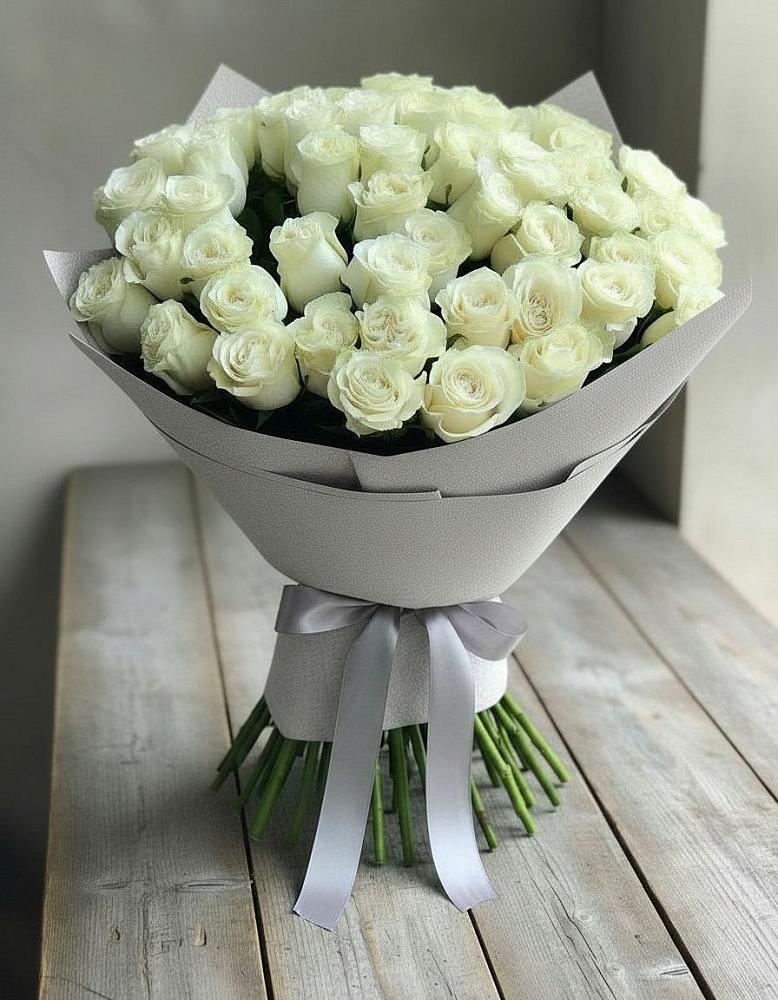 Букет 35 Белых роз в Гаджиево