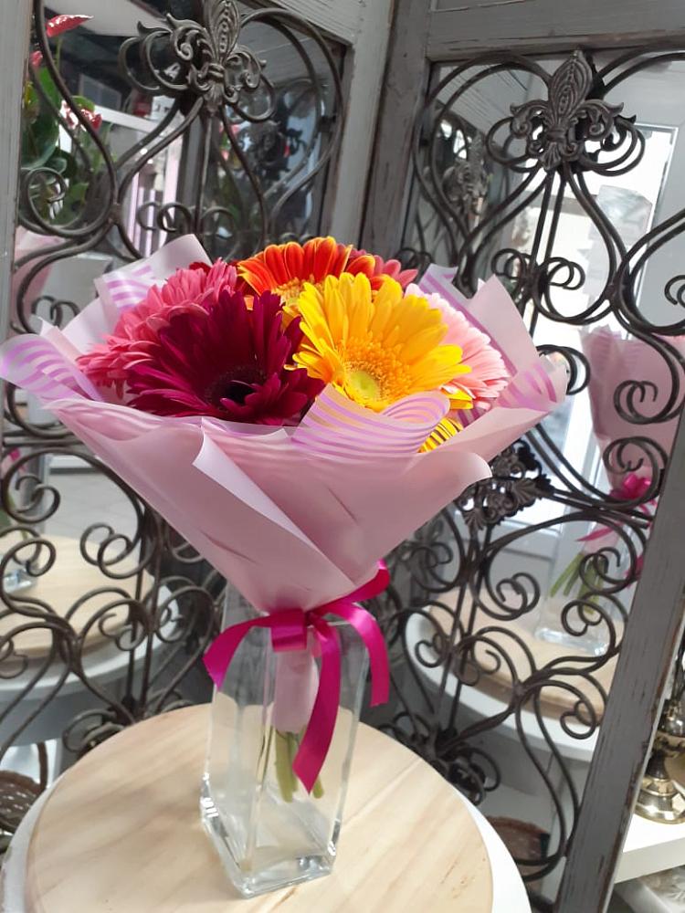 Букет цветов из: Герберы в Гаджиево