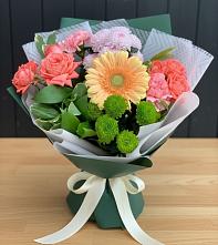 Букет цветов из:  Гвоздики, Розы, Герберы и Хризантемы #REPLACE_PRED# Гаджиево