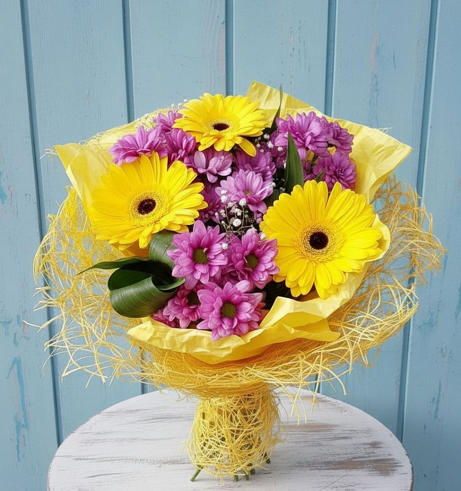 Букет цветов из: Хризантемы и Герберы в Гаджиево