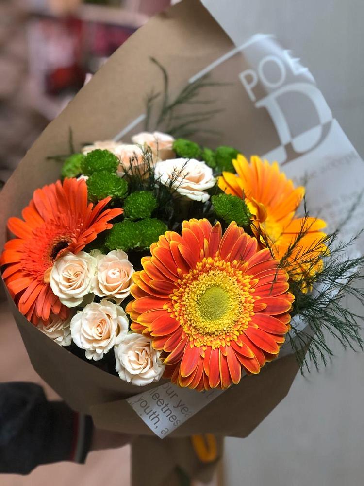 Букет цветов из: Герберы, Хризантемы и Розы в Гаджиево