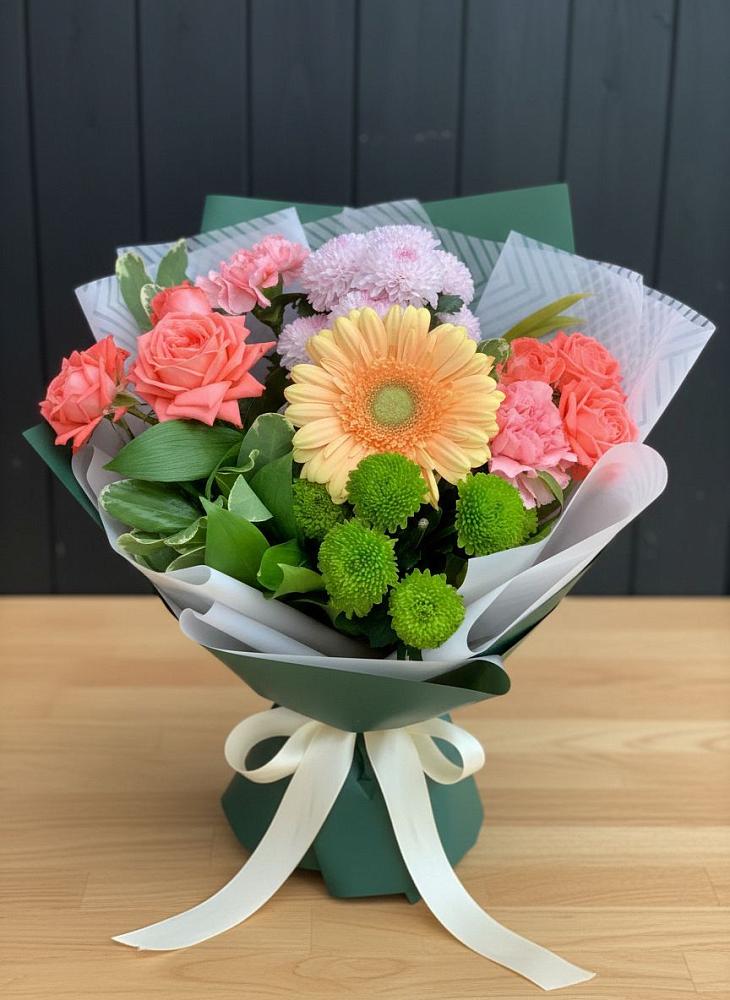 Букет цветов из: Гвоздики, Розы, Герберы и Хризантемы в Гаджиево