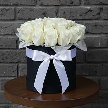 Цветочная композиция из Розы в шляпной коробке в Гаджиево