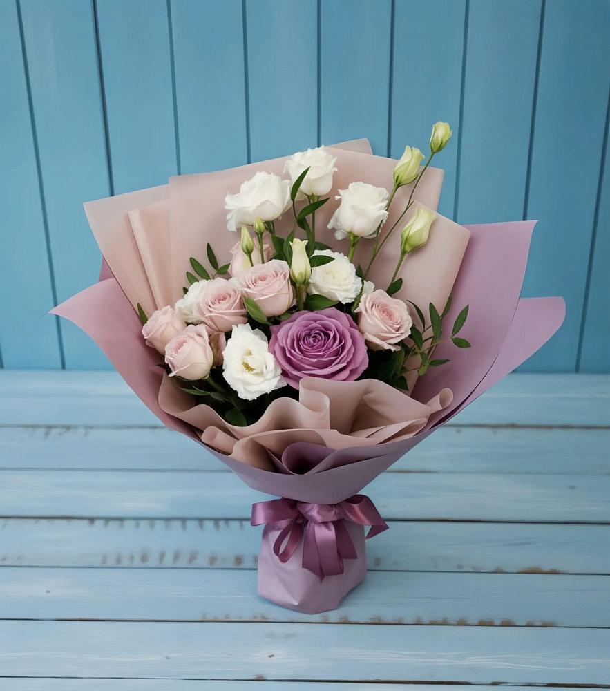 Букет цветов из: Розы и Лизиантусы в Гаджиево