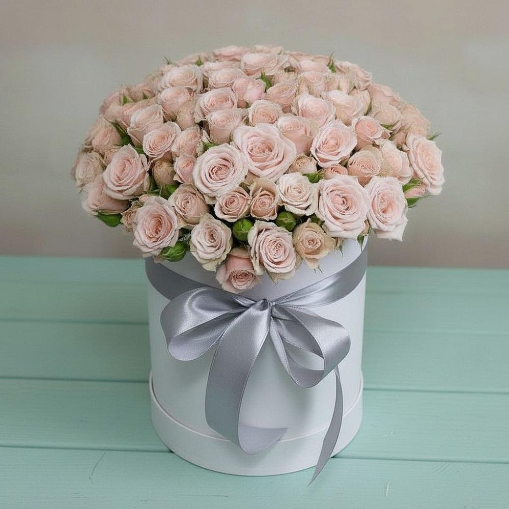 Цветочная композиция из Розы в шляпной коробке в Гаджиево